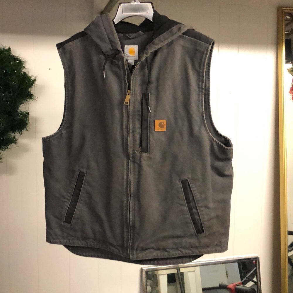 Men’s Carhartt vest